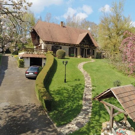 Maison Au Calme A La Campagne Saint-Pierre-de-Bailleul Exterior foto